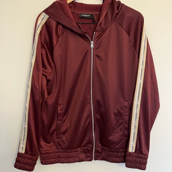 Conspiracy by wesc Burgundy Hoodie with Logo Accents size XL women - Picture 2 of 7